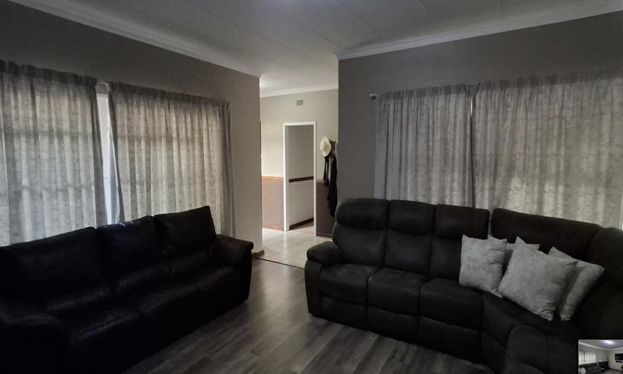 3 Bedroom Property for Sale in Generaal De Wet Free State